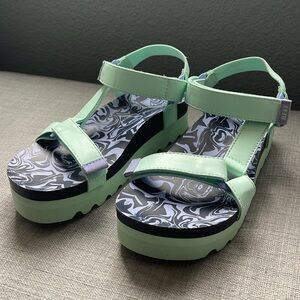 Reef Rem Hi x Sanctuary, cosmic green